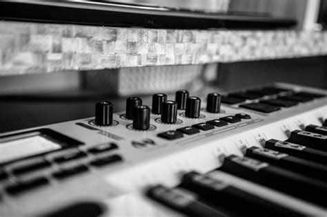kompoz step|12 Great Music Collaboration Websites and Apps (2024).